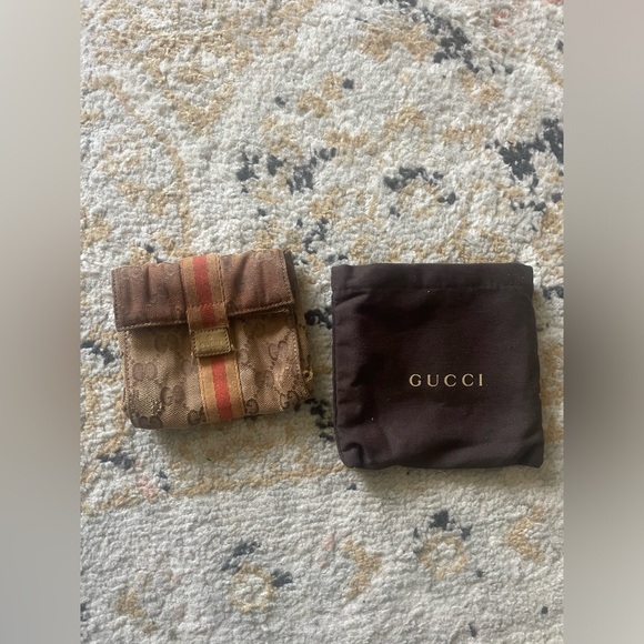 Gucci Handbags - Authentic Gucci case pouch